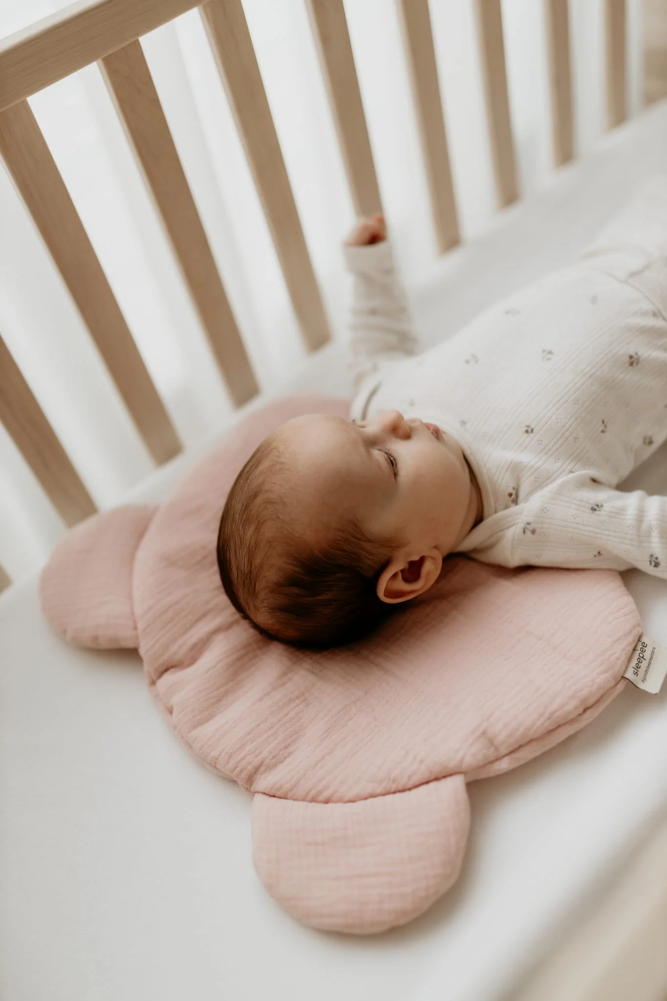 Almohada Plana Osito Para Bebe Muselina Rose - Image 2