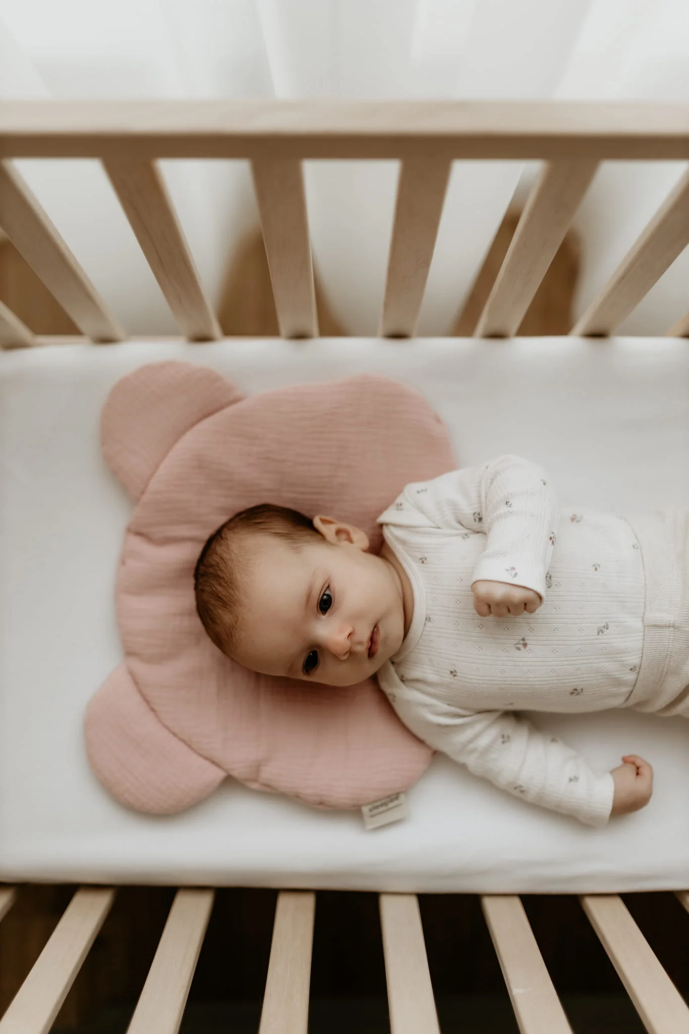 Almohada Plana Osito Para Bebe Muselina Rose - Image 3