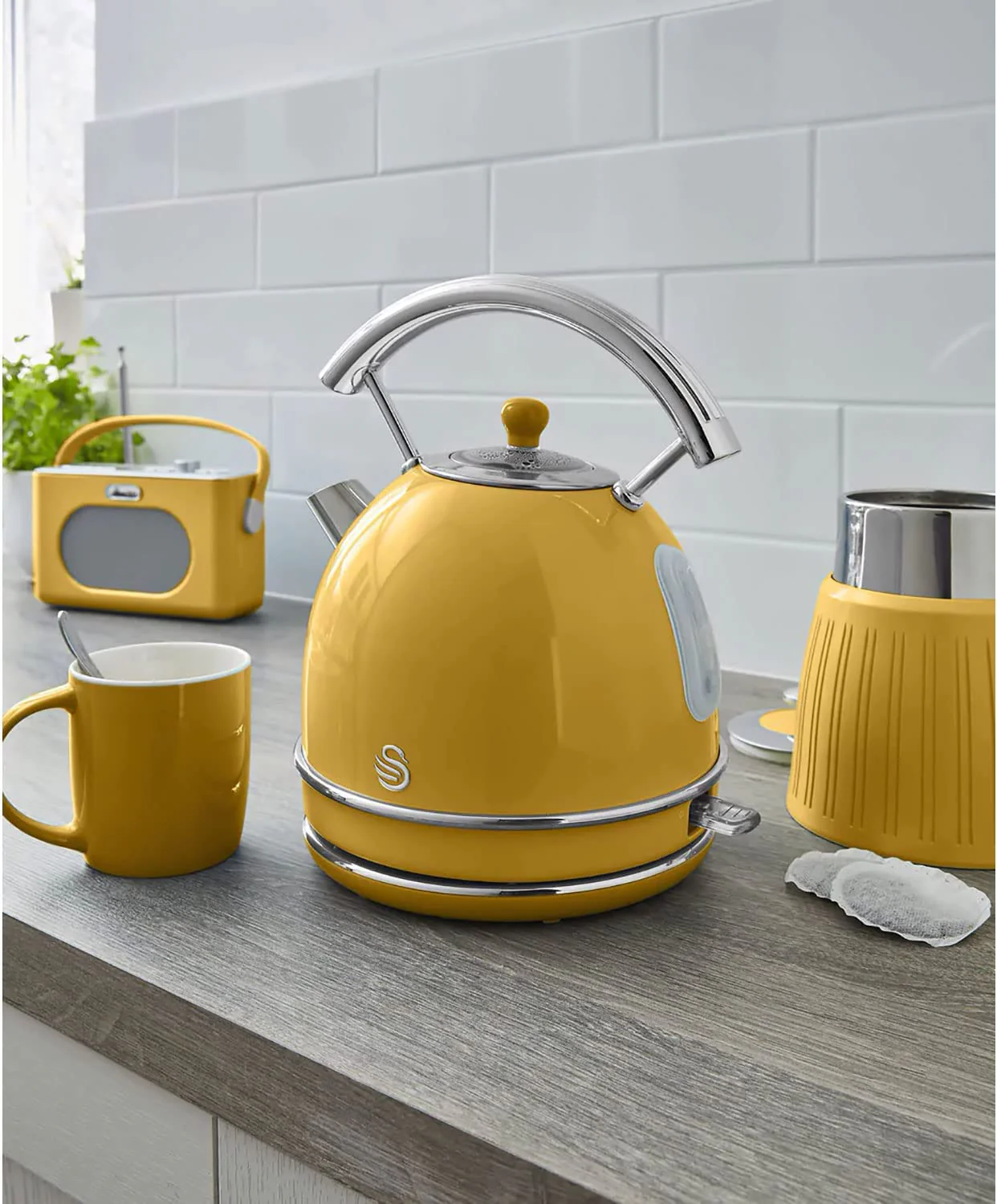 Hervidor Agua Eléctrico Retro , 1,8 L, Resistencia Oculta Acero Inoxidable, Sin Bpa, Inalámbrico Swan Sk14630yelneu Amarillo - Image 3