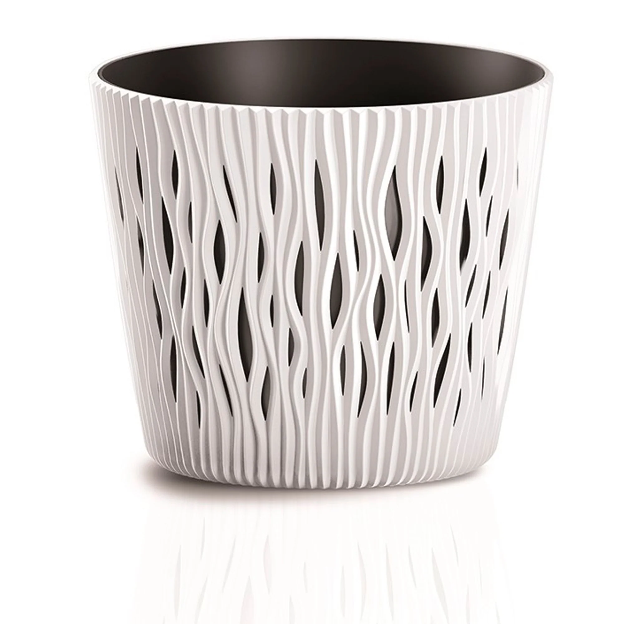 Maceta Redonda De Plastico Sandy Round En Color Blanco 12 (largo) X 12 (ancho) X 11,1 (alto) Cm