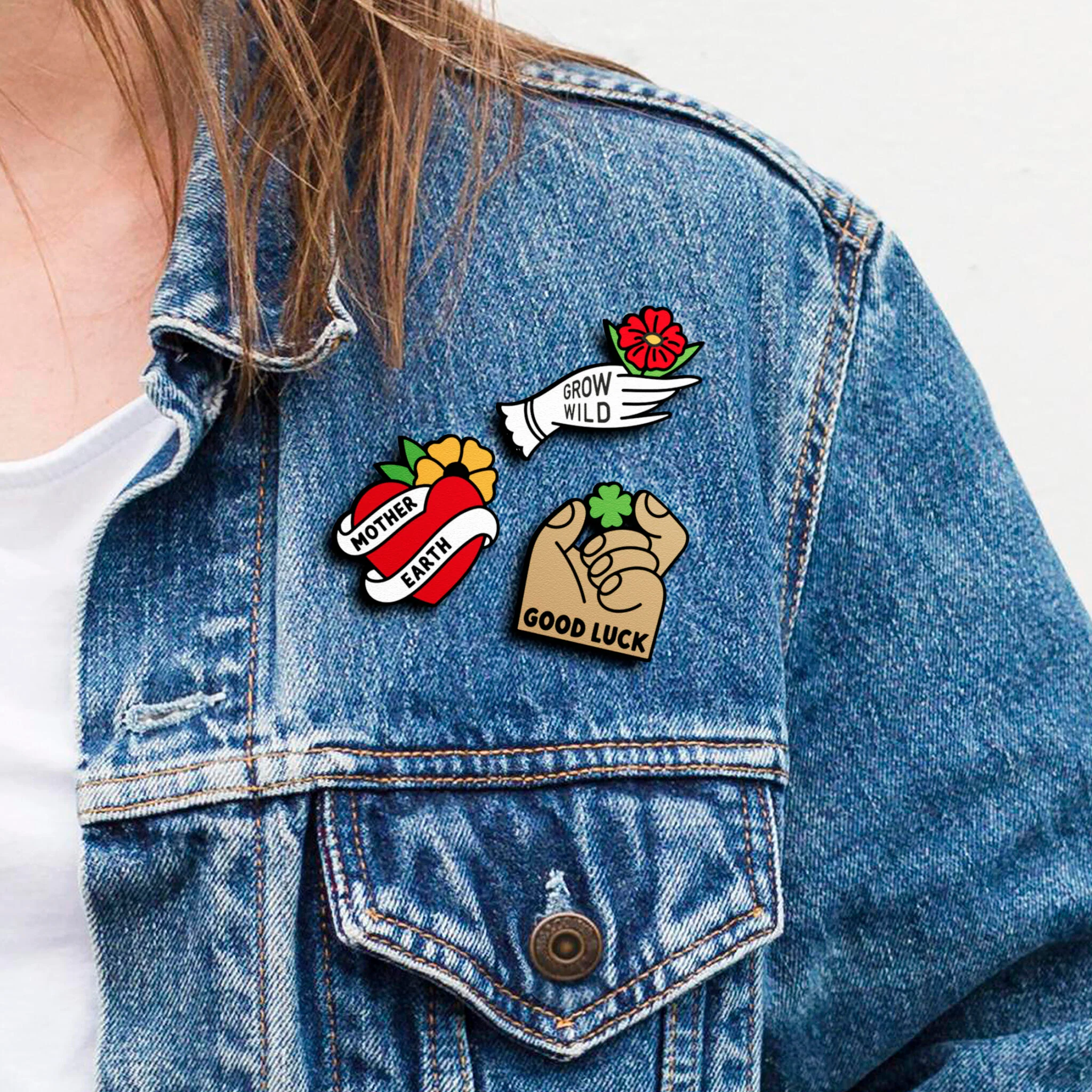 Mother Earth Pin | Accesorio Moderno Y Original Para Chaquetas, Mochilas Y Bolsos - Image 3
